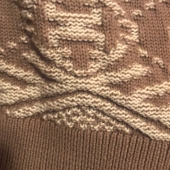 Sun Shadow Tunic length sweater - Picture 2 of 4